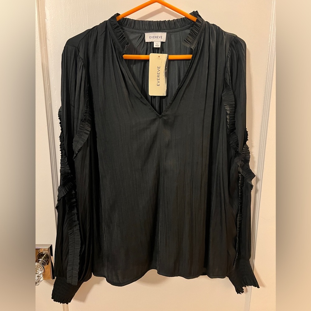 Evereve Black Pleated Blouse
